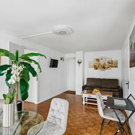 Montparnasse Panoramic View, 3 Beds, Metro 4, 6, 12, 13